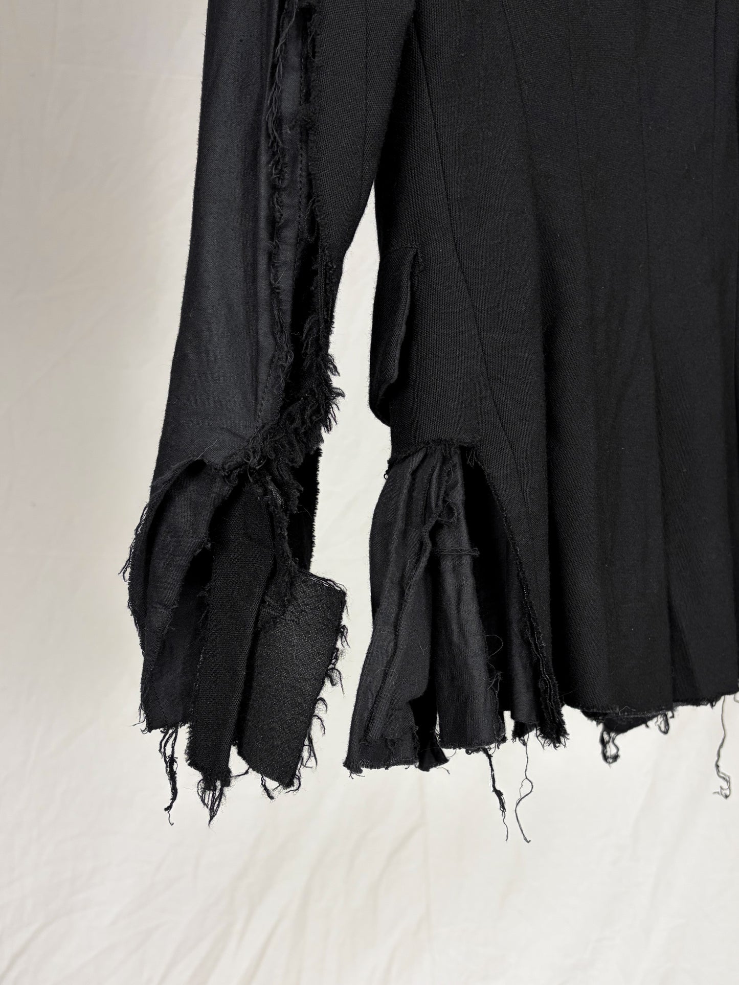 DECONSTRUCTED WOOL JACKET