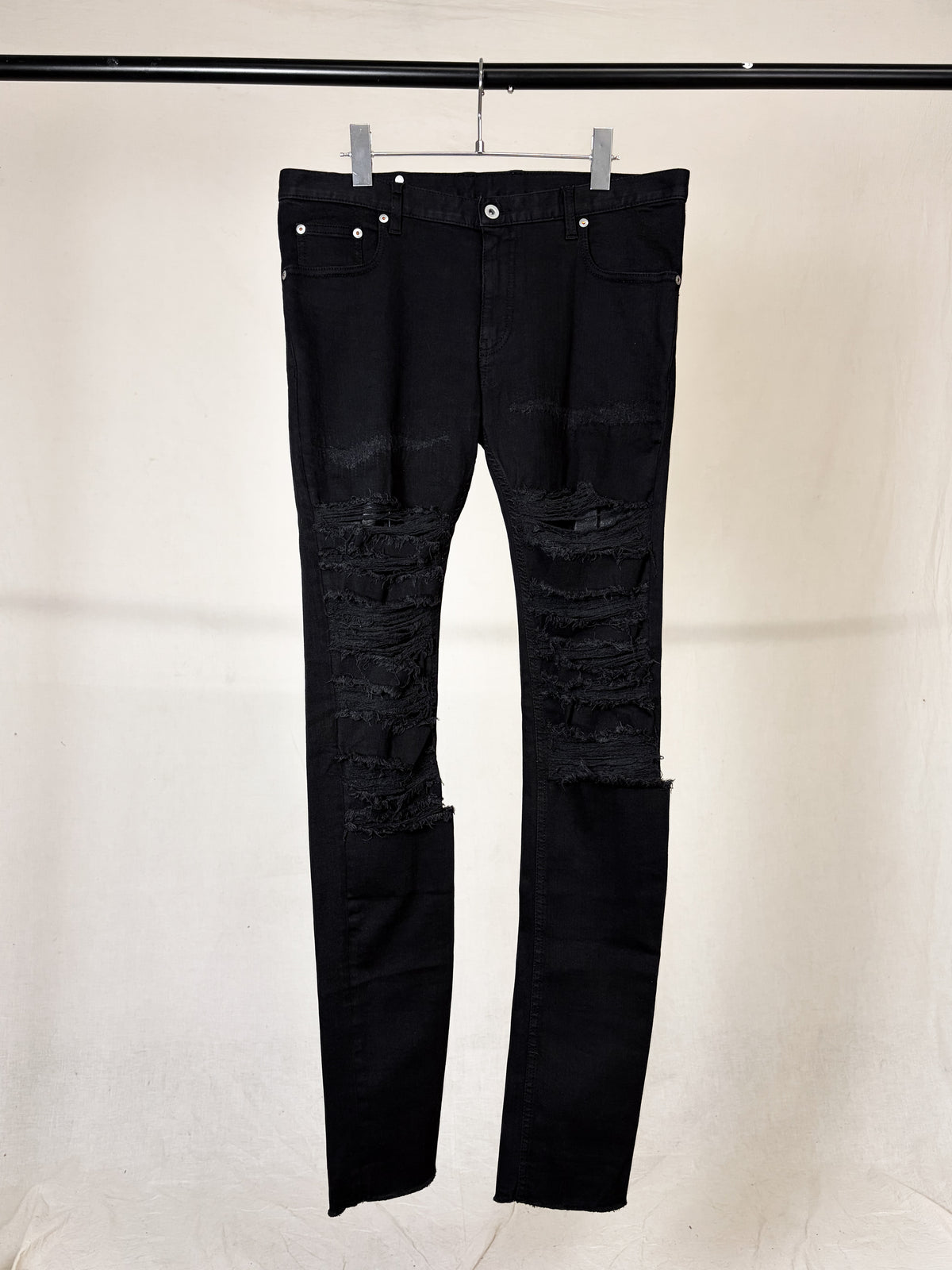 LEATHER REPAIR DISTRESSED SKINNY JEANS