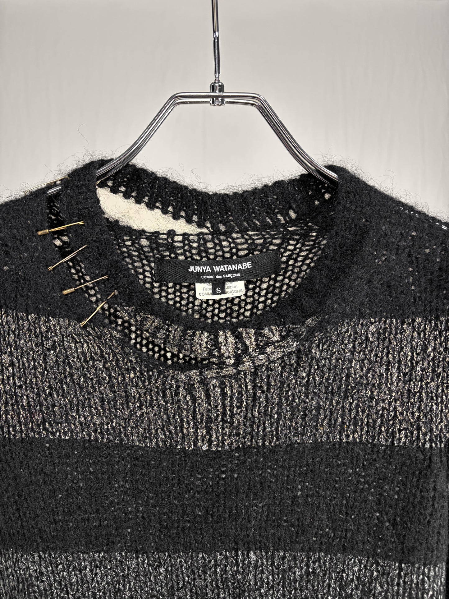 A/W2006 DISTRESSED SAFETY PIN STRIPED WOOL KNIT