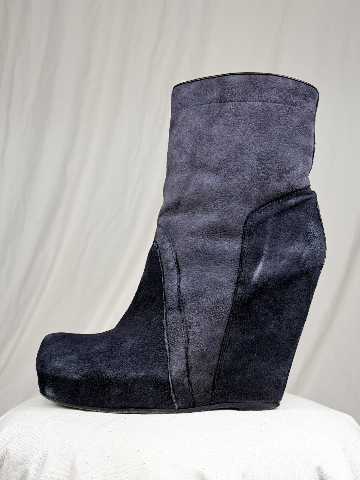 A/W 2011 “LIMO” SUEDE SHEARLING-LINED WEDGE BOOTS