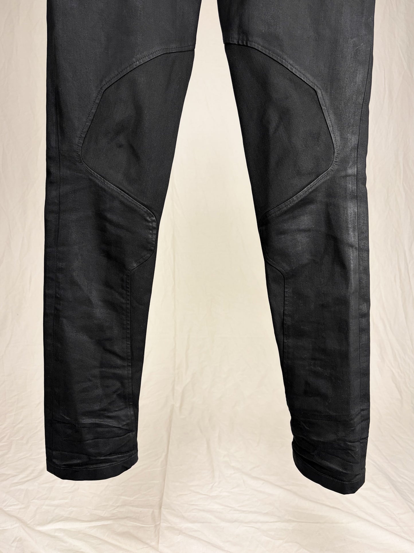 A/W2015 "SPHERE" GEOMETRIC CUT WAXED SKINNY JEANS