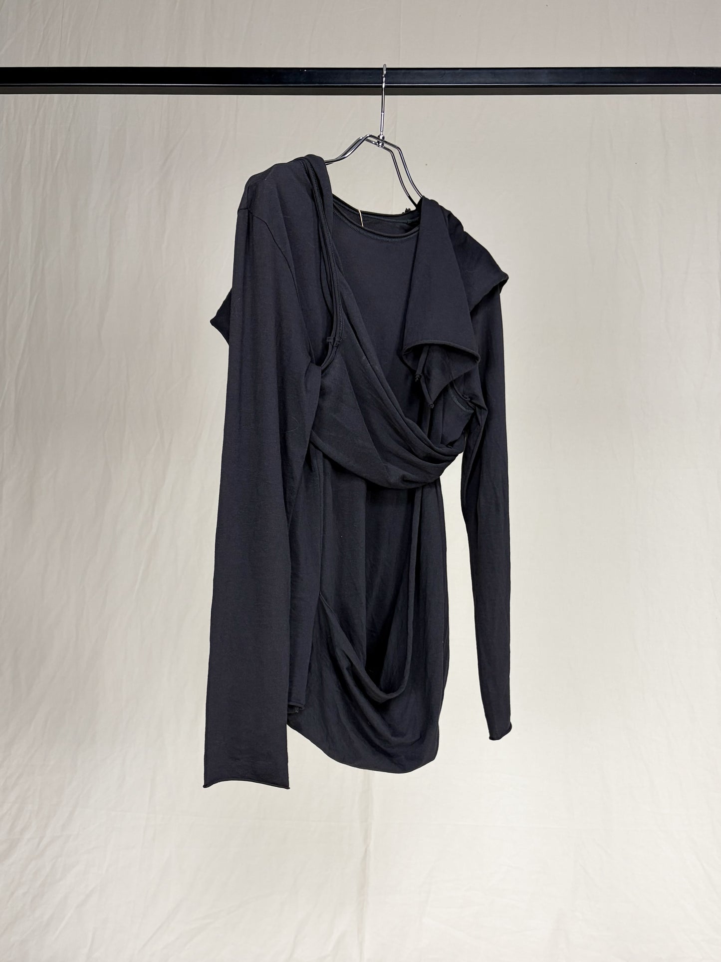 MODULAR WRAP LONGSLEEVE T-SHIRT