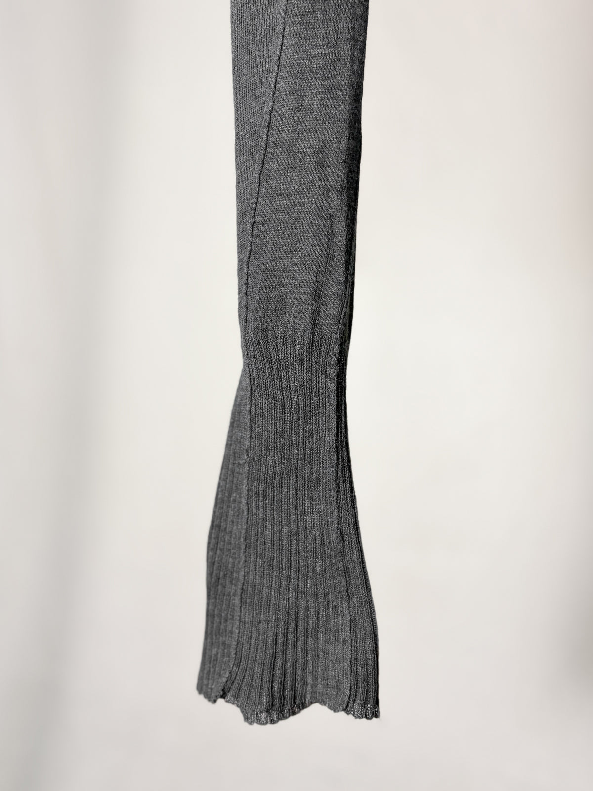 ASYMMETRICAL CROPPED CARDIGAN