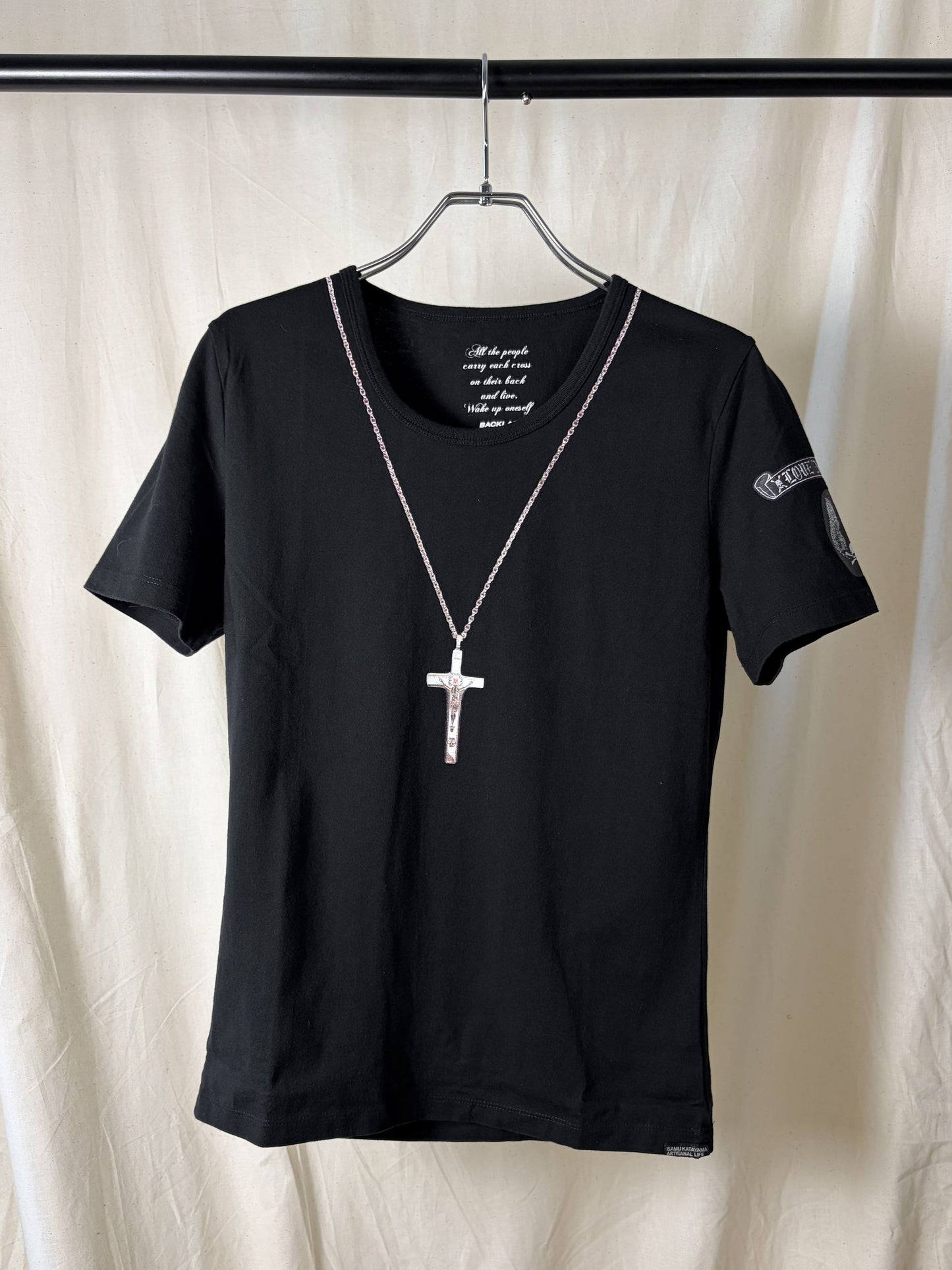 ROEN CROSS PENDANT T-SHIRT