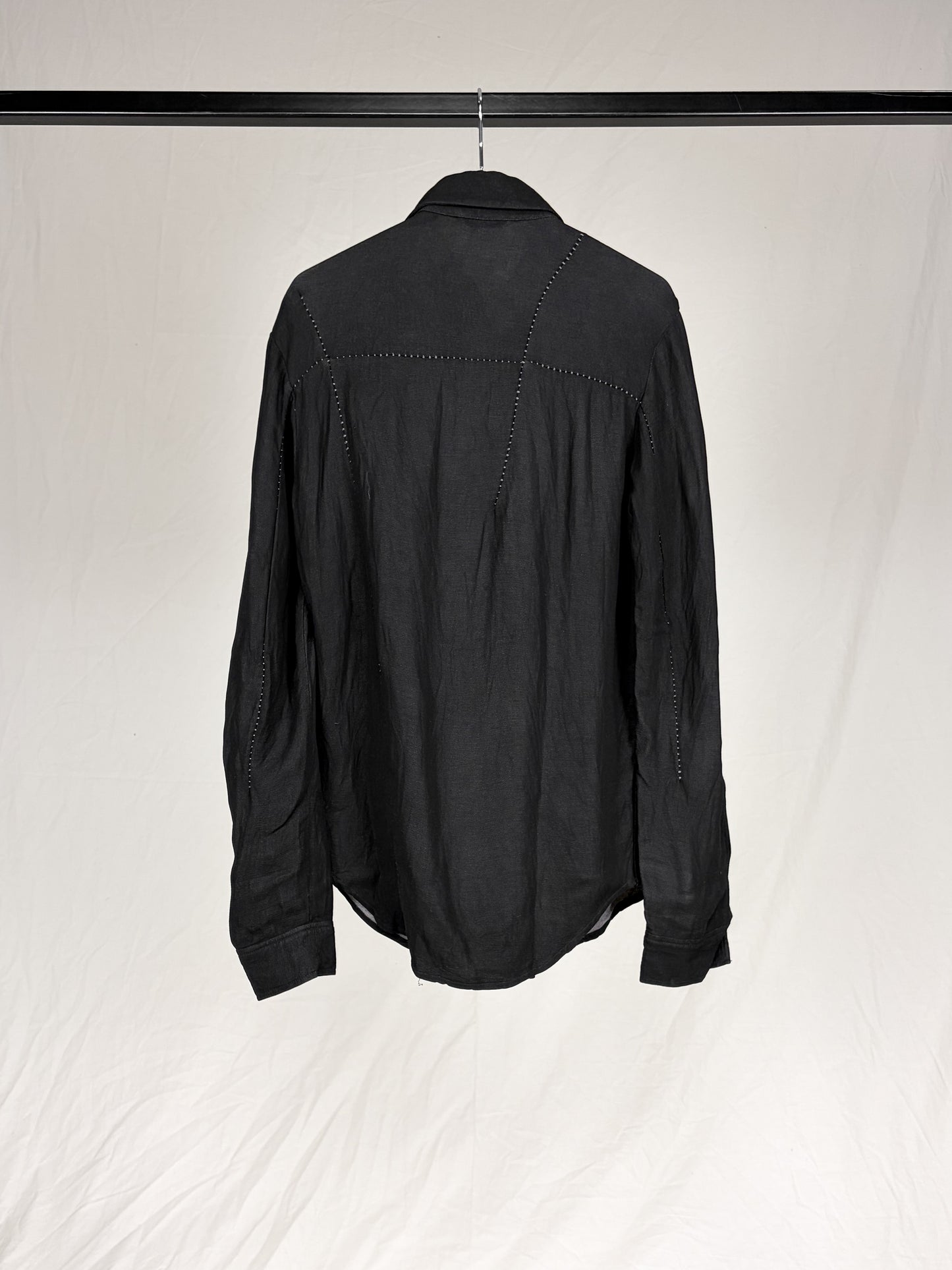 OVERLOCK STITCH BUTTON-UP SHIRT
