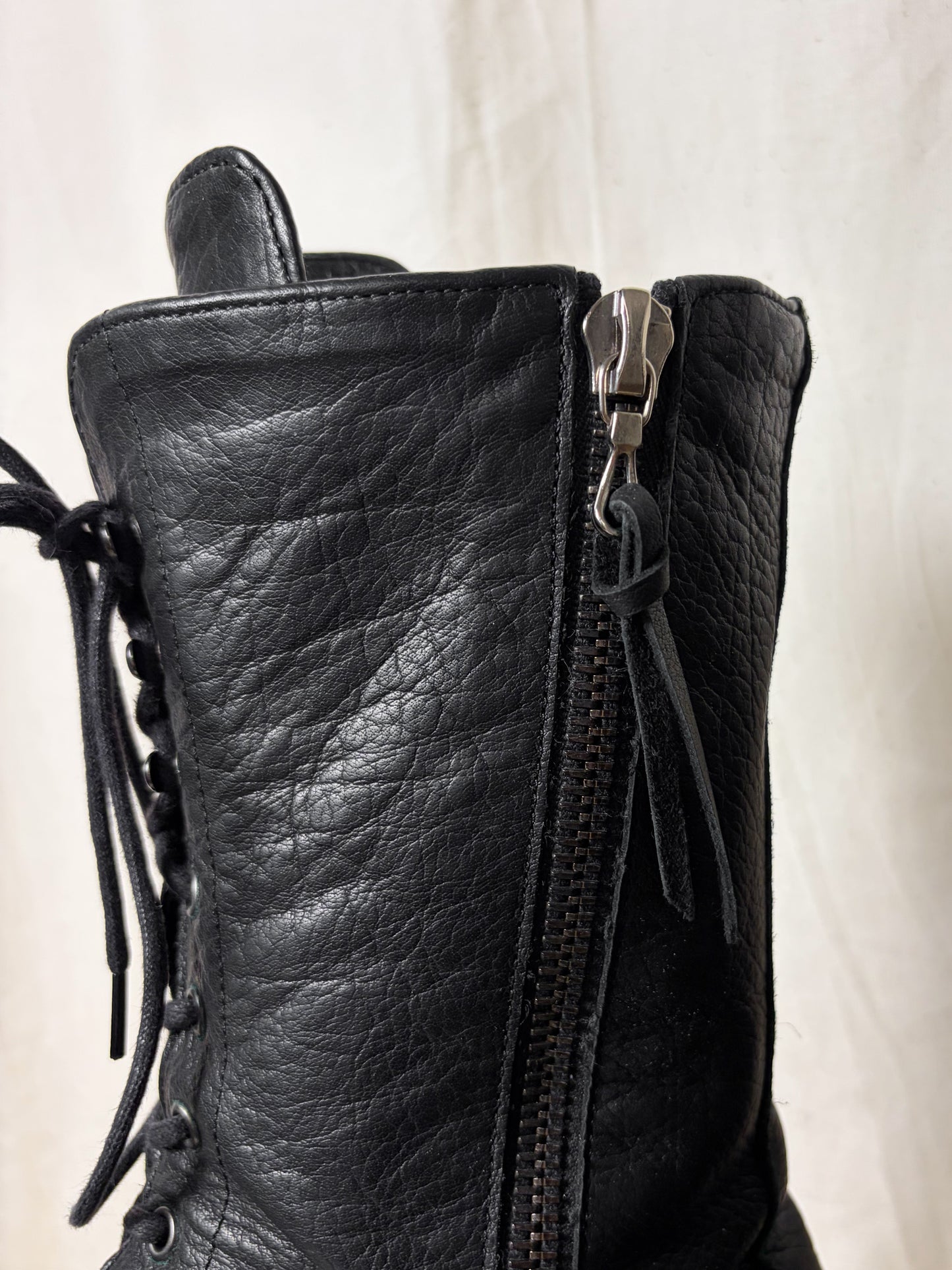 EARLY 2000s LEATHER COMBAT BOOTS