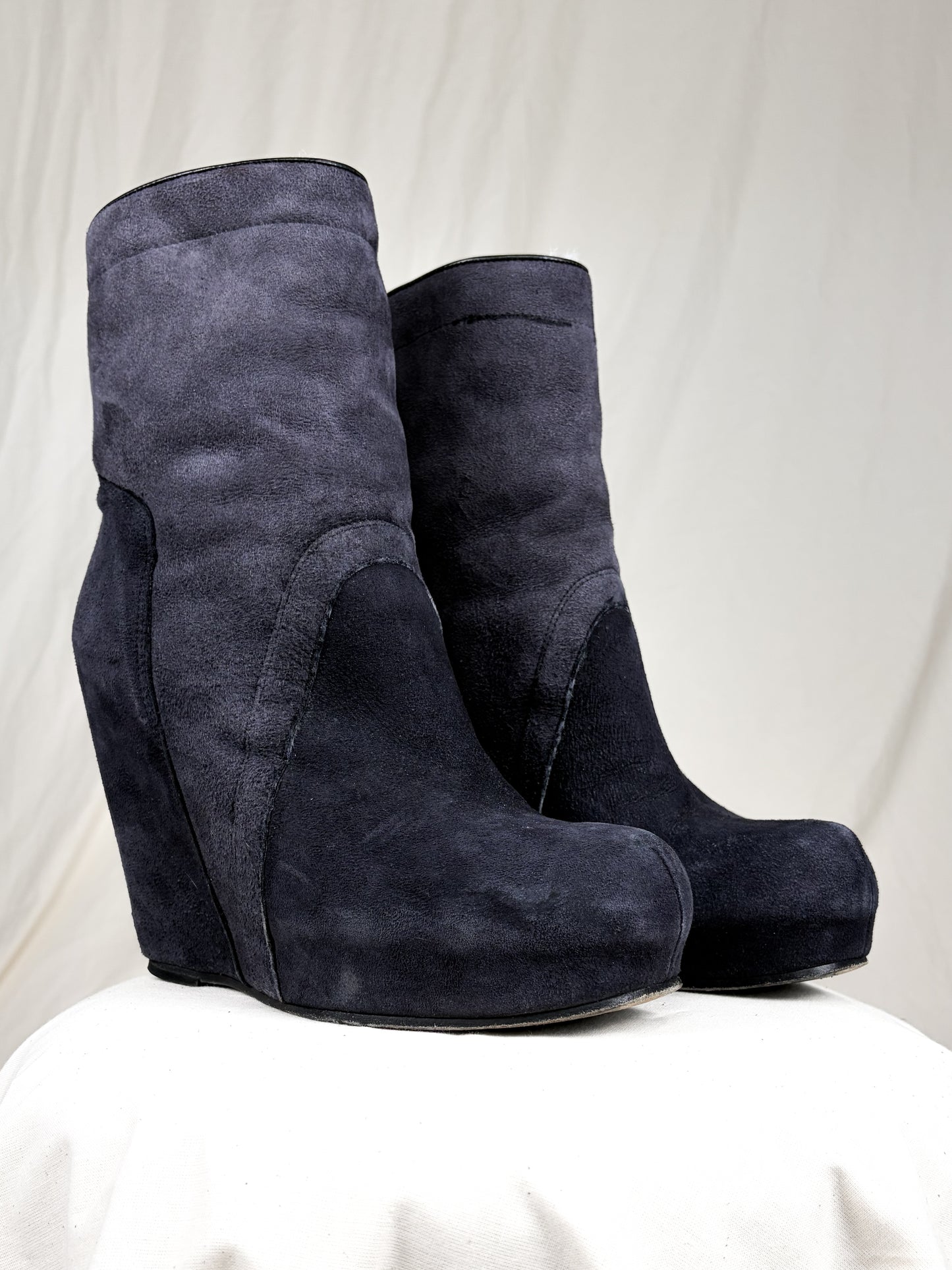 A/W 2011 “LIMO” SUEDE SHEARLING-LINED WEDGE BOOTS